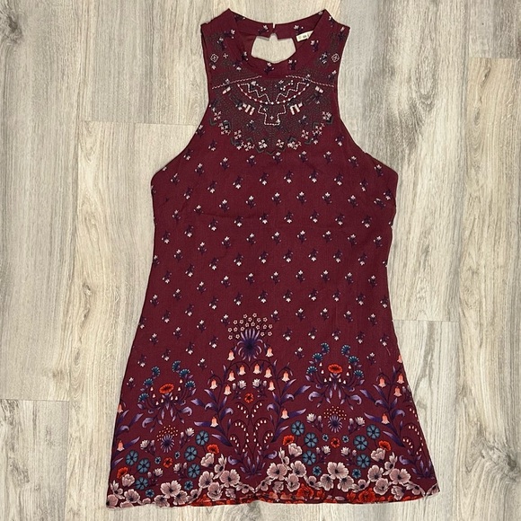 MiAmi Francesca’s Maroon Floral Sleeveless Racer Back Rayon Mini Dress Size L - Picture 1 of 8